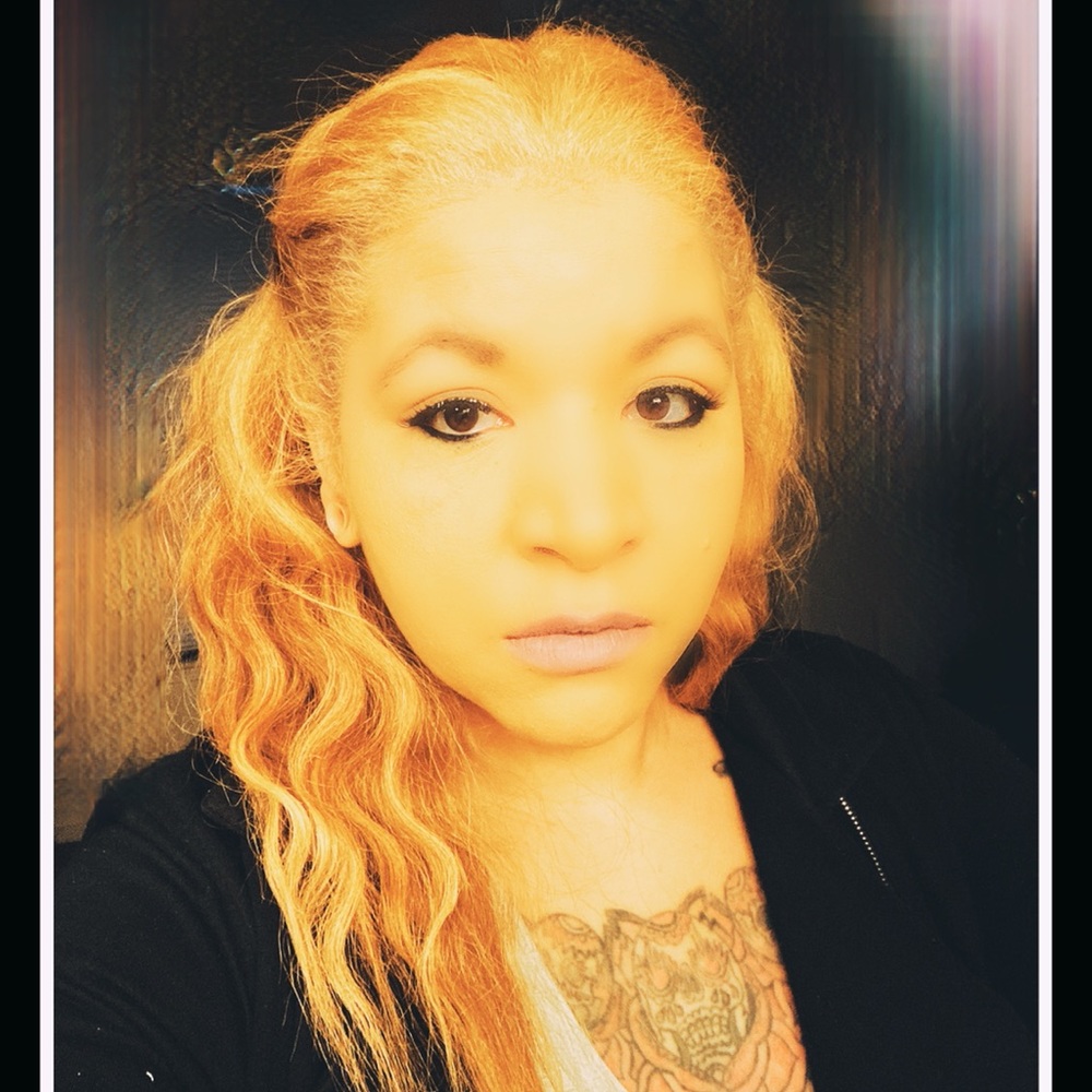 Meet your Posher, Alexes